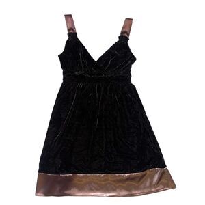 Hazel Velvet Mini Dress in Black and Tan